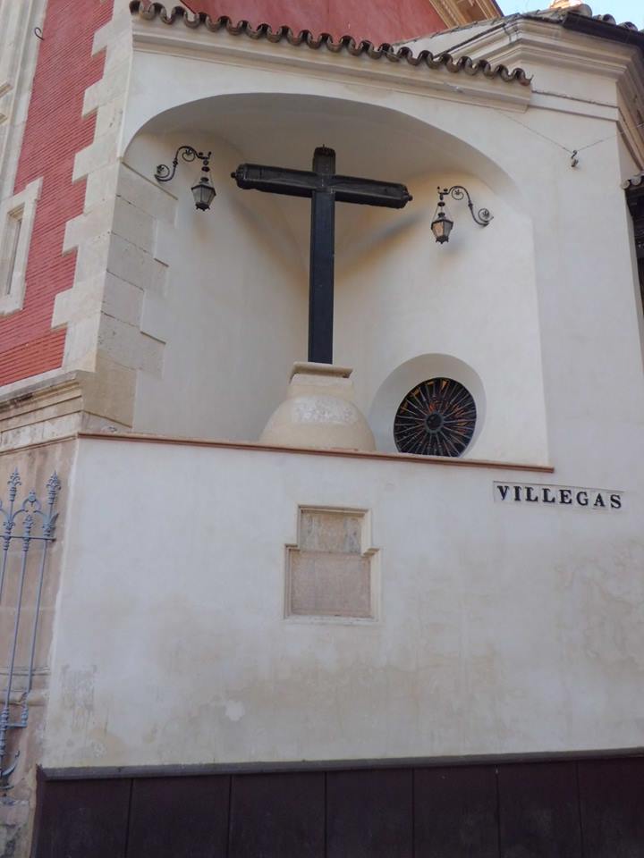 La Cruz del Cementerio Parroquial del Salvador