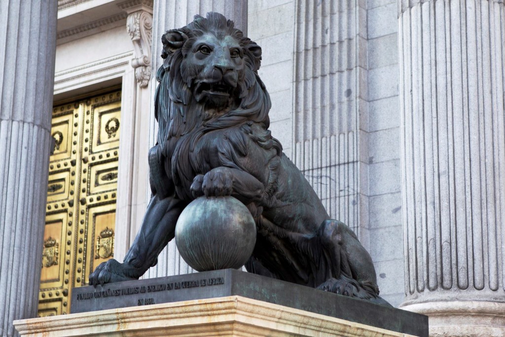 ¿Sabías que los leones del Congreso de los Diputados son…sevillanos?