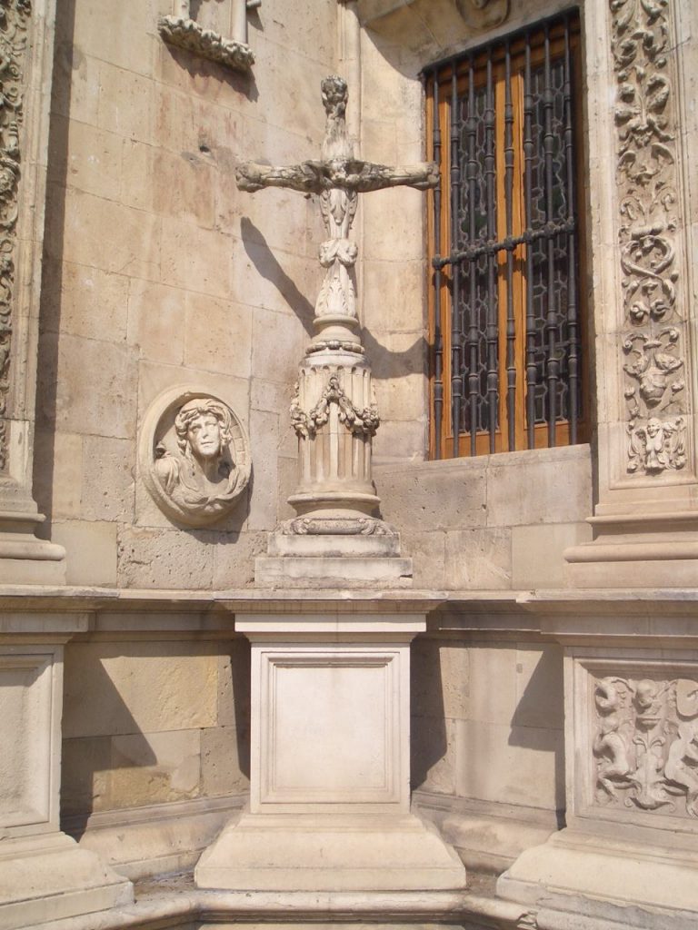 La Cruz de la Inquisición, del Ayuntamiento